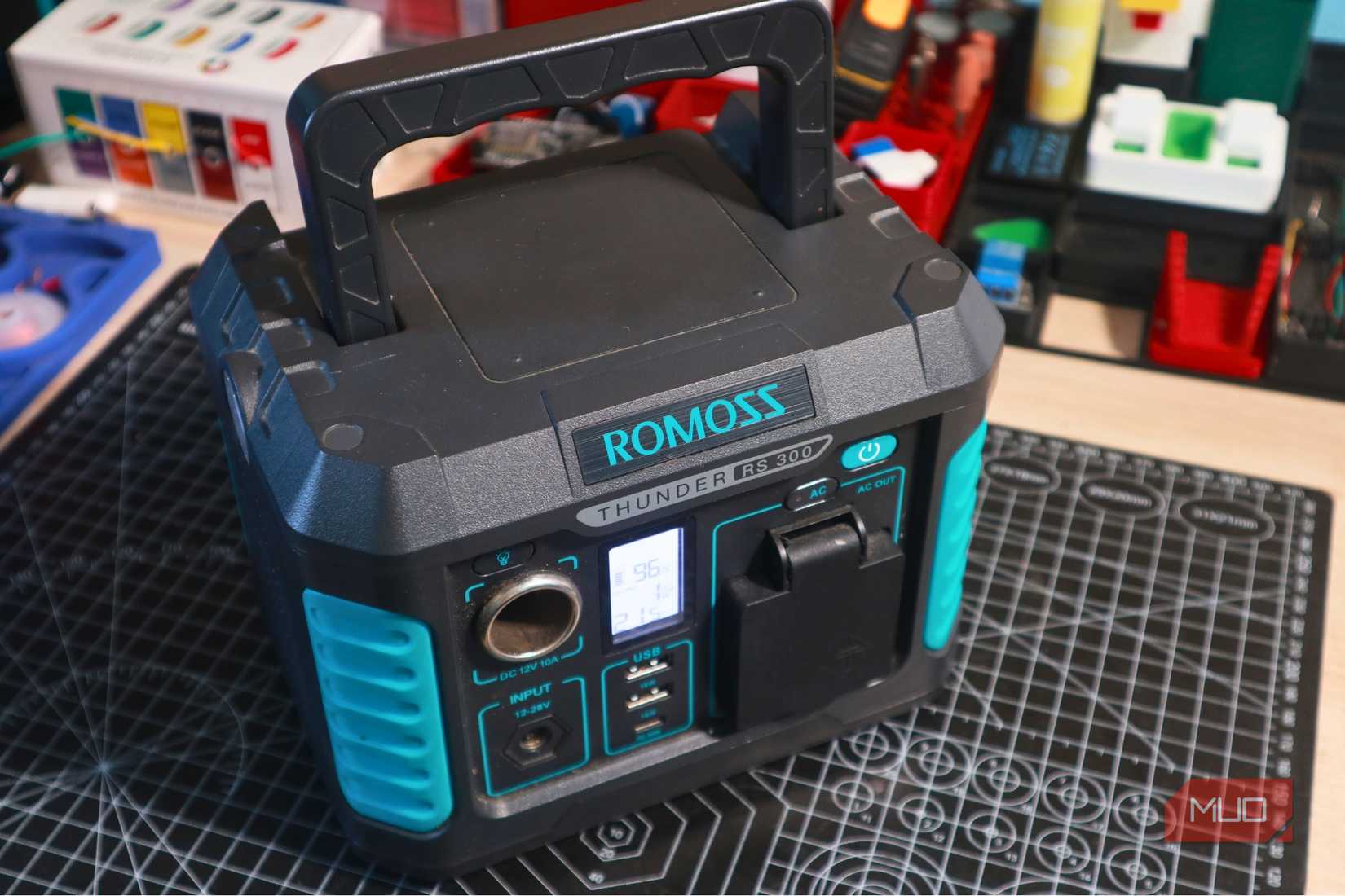 Romoss RS 300 portable power station