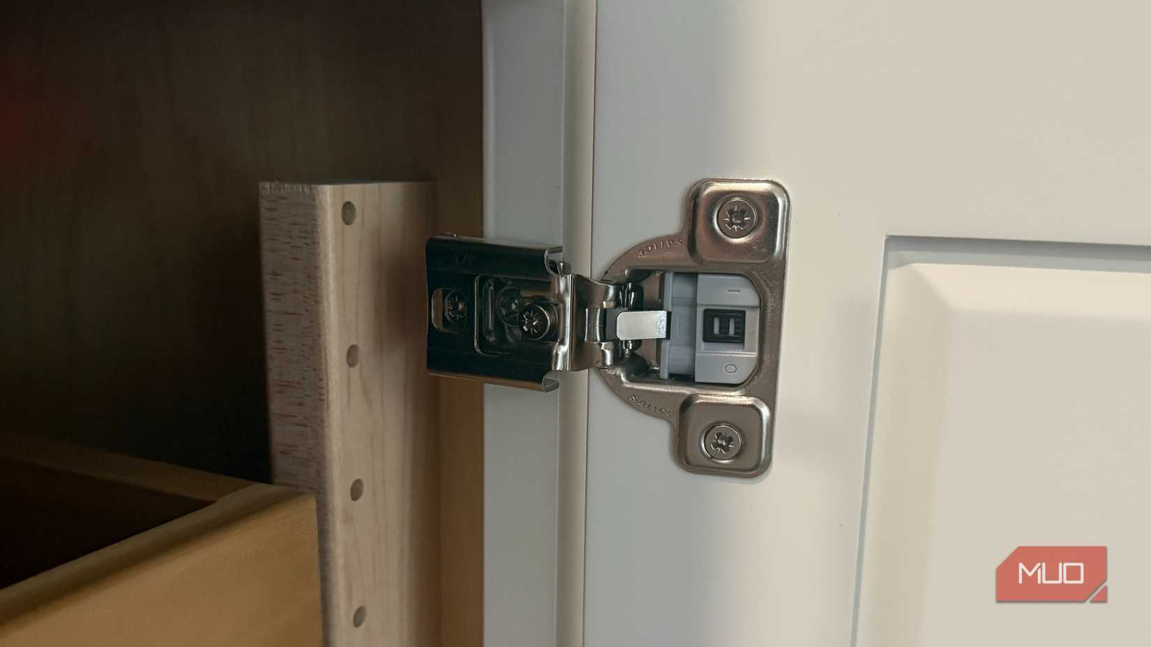 soft close cabinet hinge