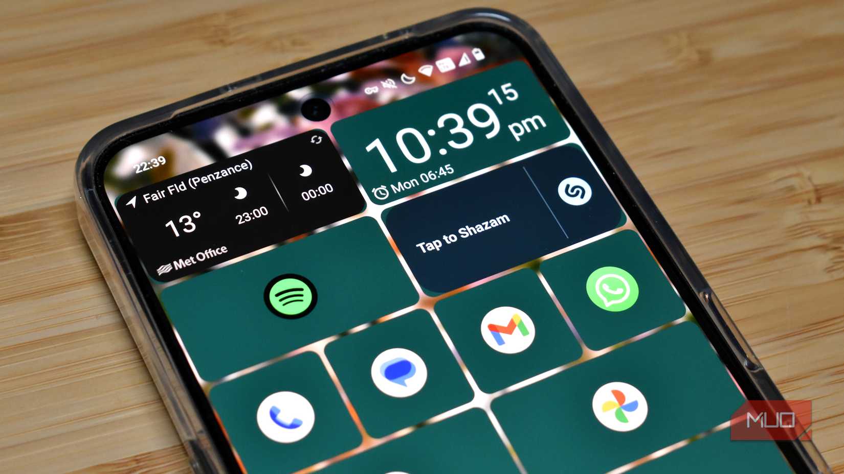 square launcher on android smartphone custom background.
