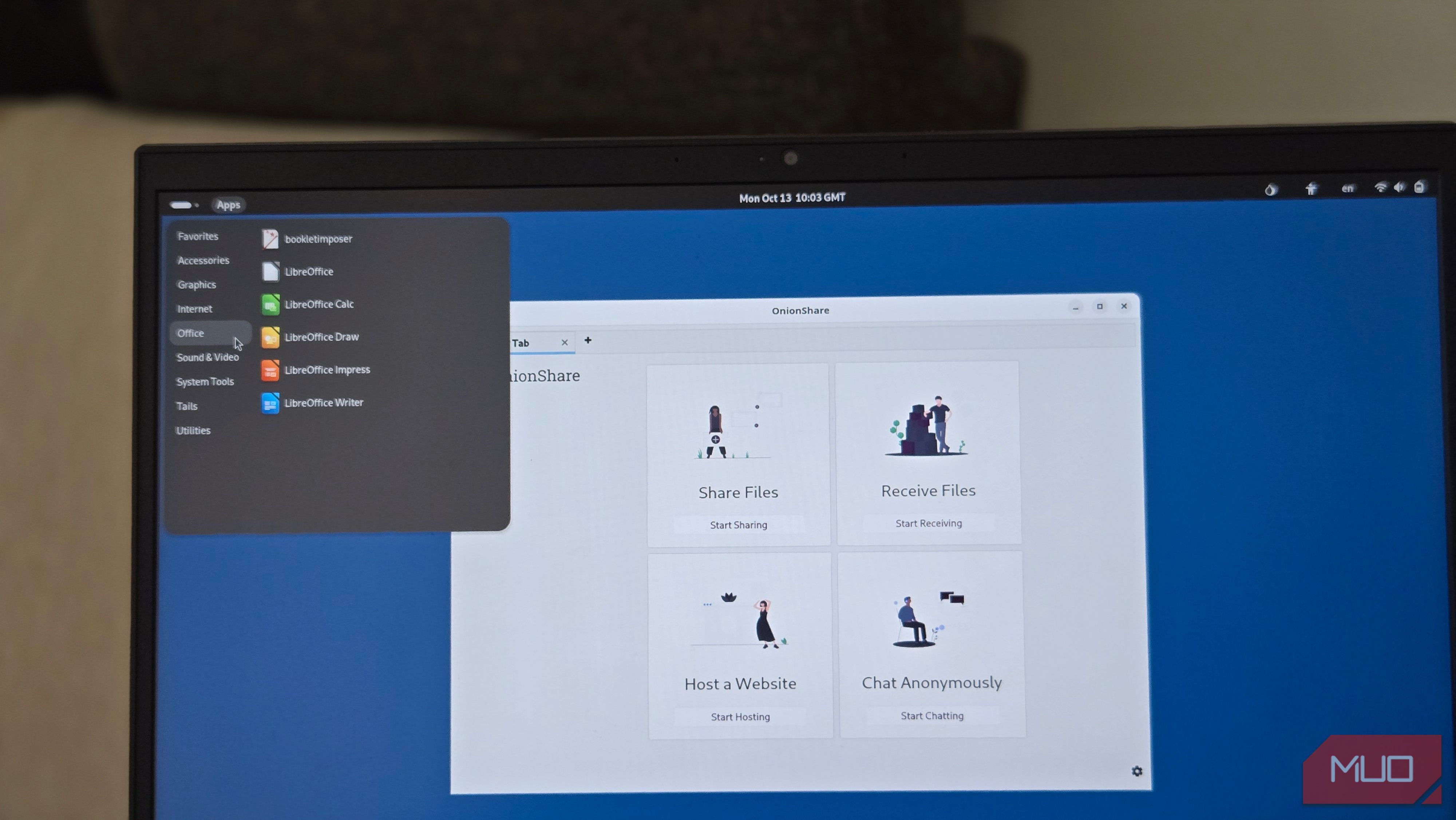 Tails OS Apps showing Libre office suite on a HP laptop