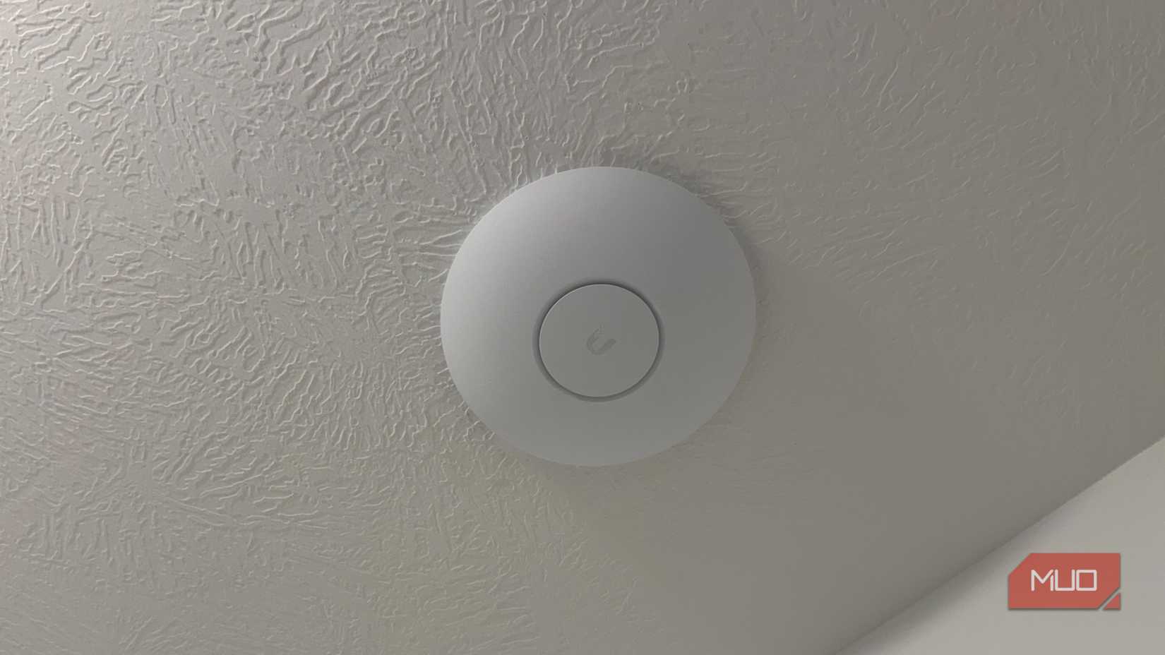 ubiquiti wireless ap mounted on ceiling