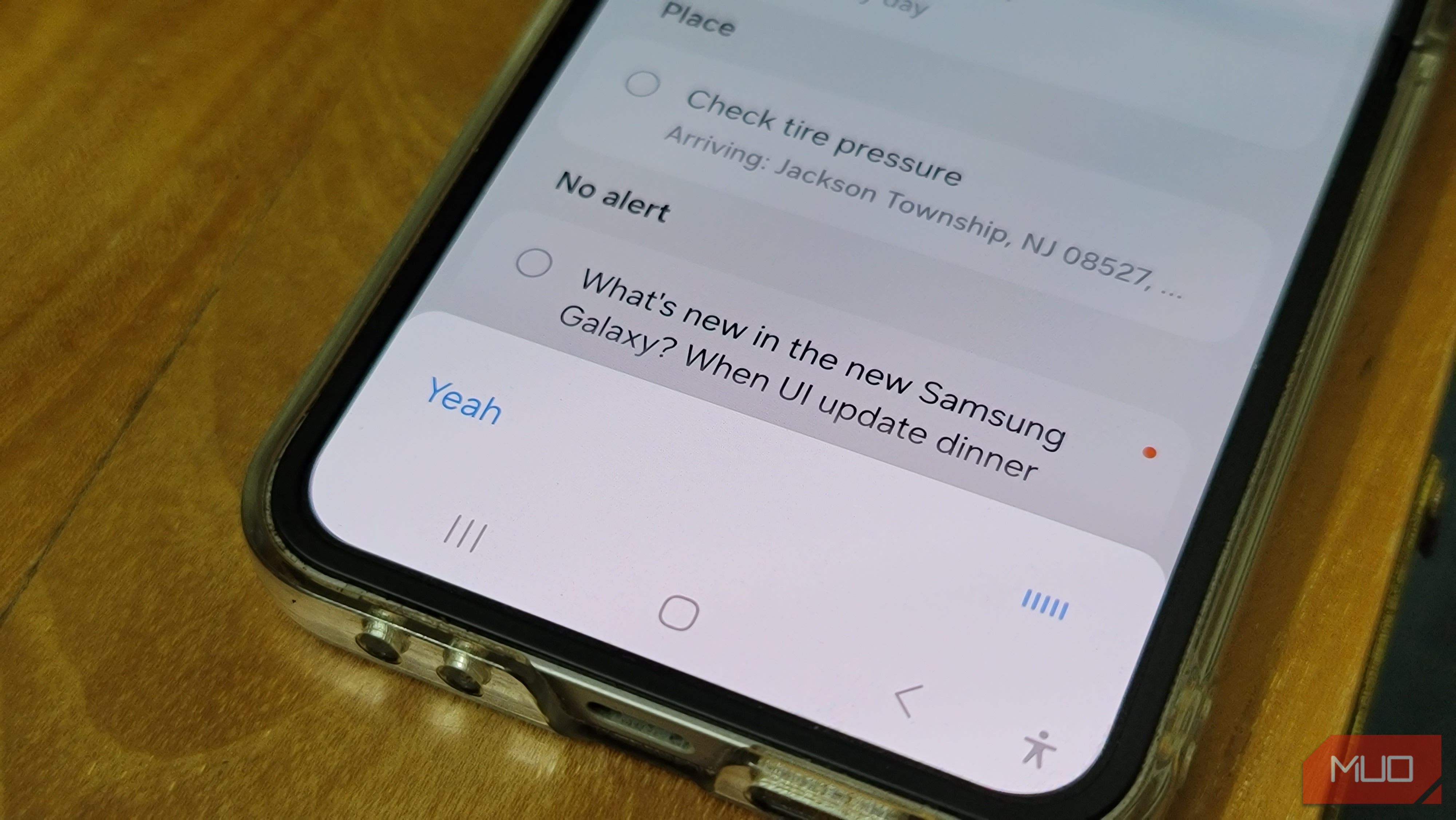 Voice button acitve on the Reminder app on Z Flip 6