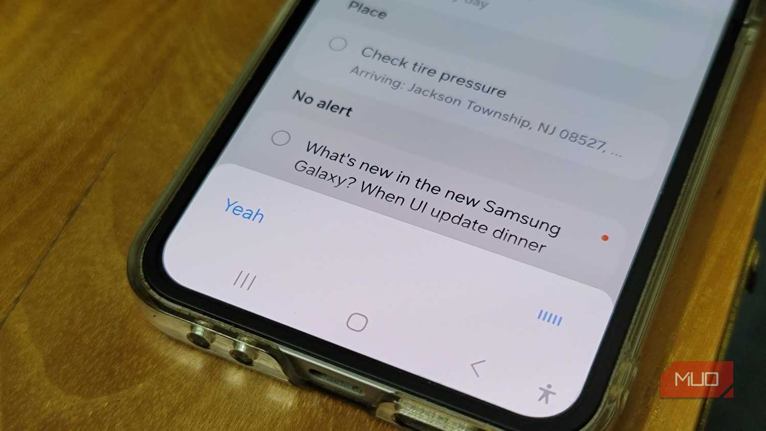 Voice button acitve on the Reminder app on Z Flip 6
