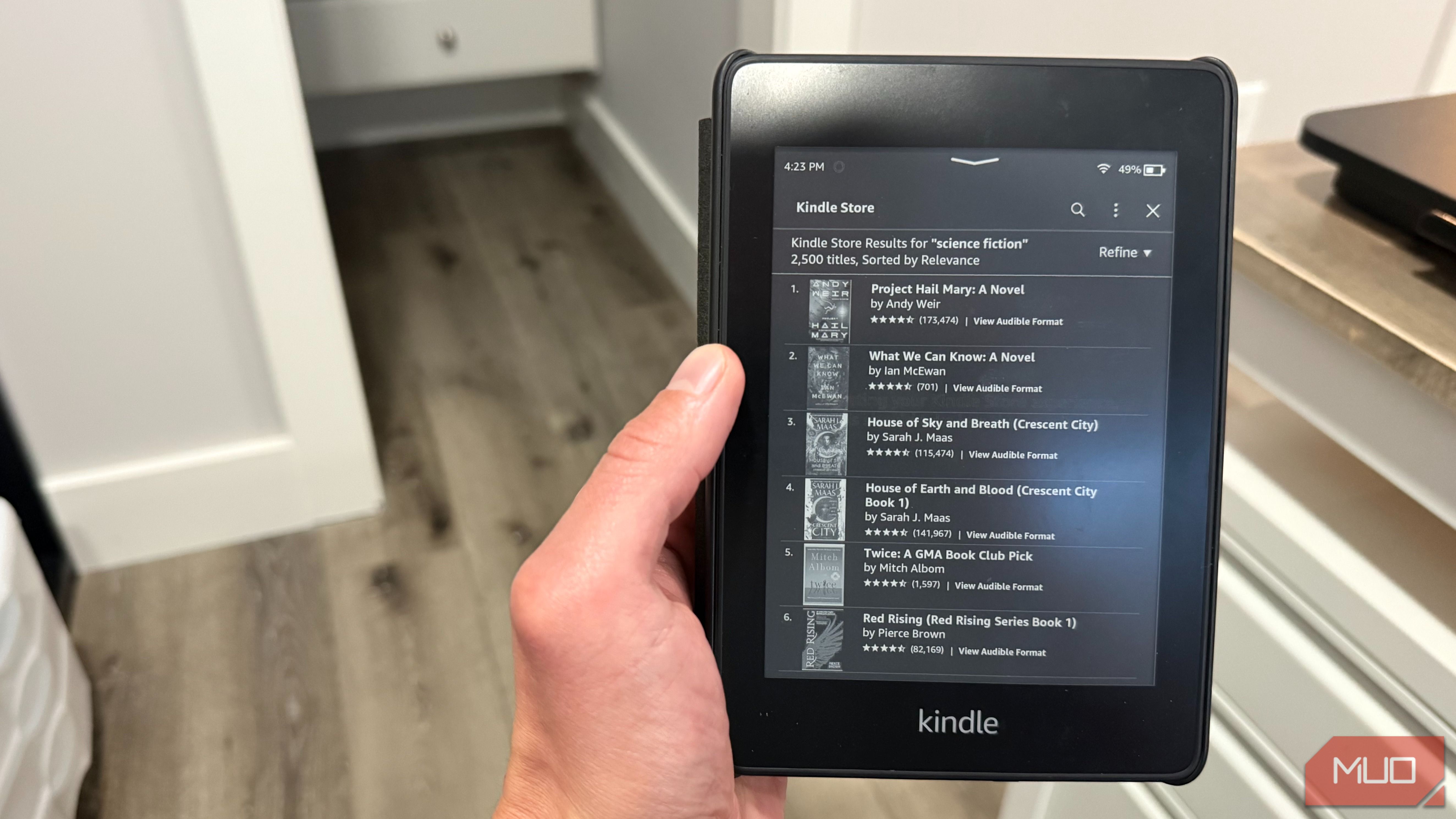 2018 kindle paperwhite in hand