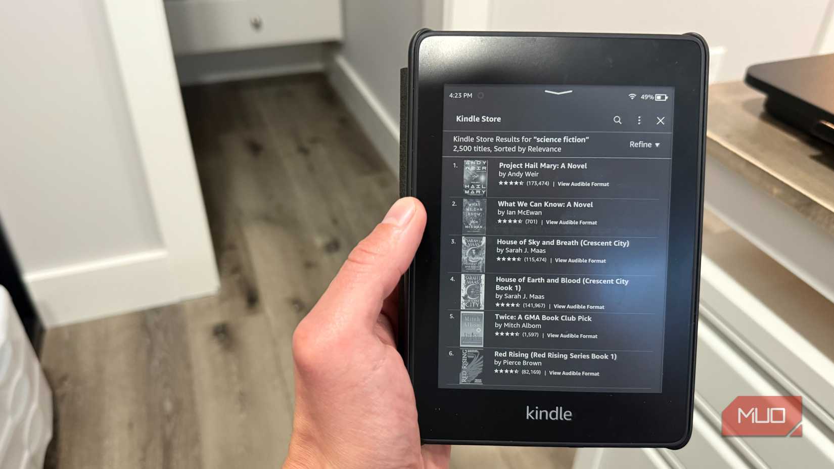 2018 kindle paperwhite in hand