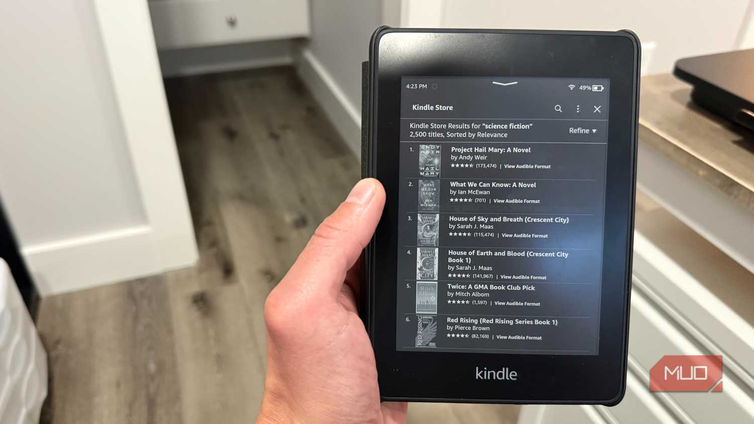 2018 kindle paperwhite in hand