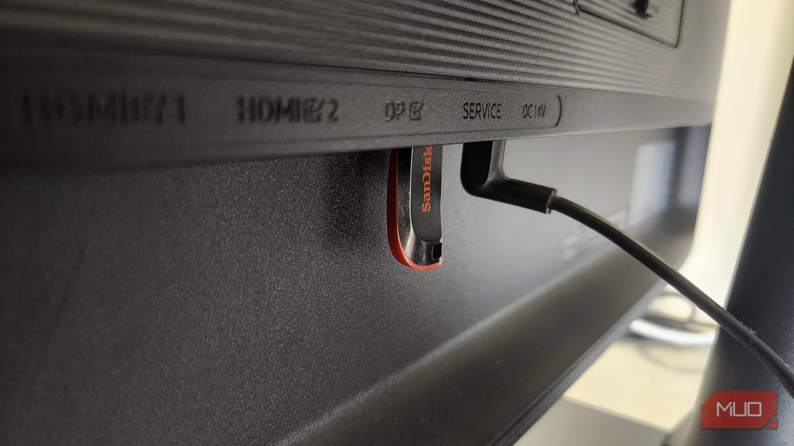 Please stop plugging these devices into your monitor’s USB ports — it’s not meant for that Please stop plugging these devices into your monitor’s USB ports — it’s not meant for that