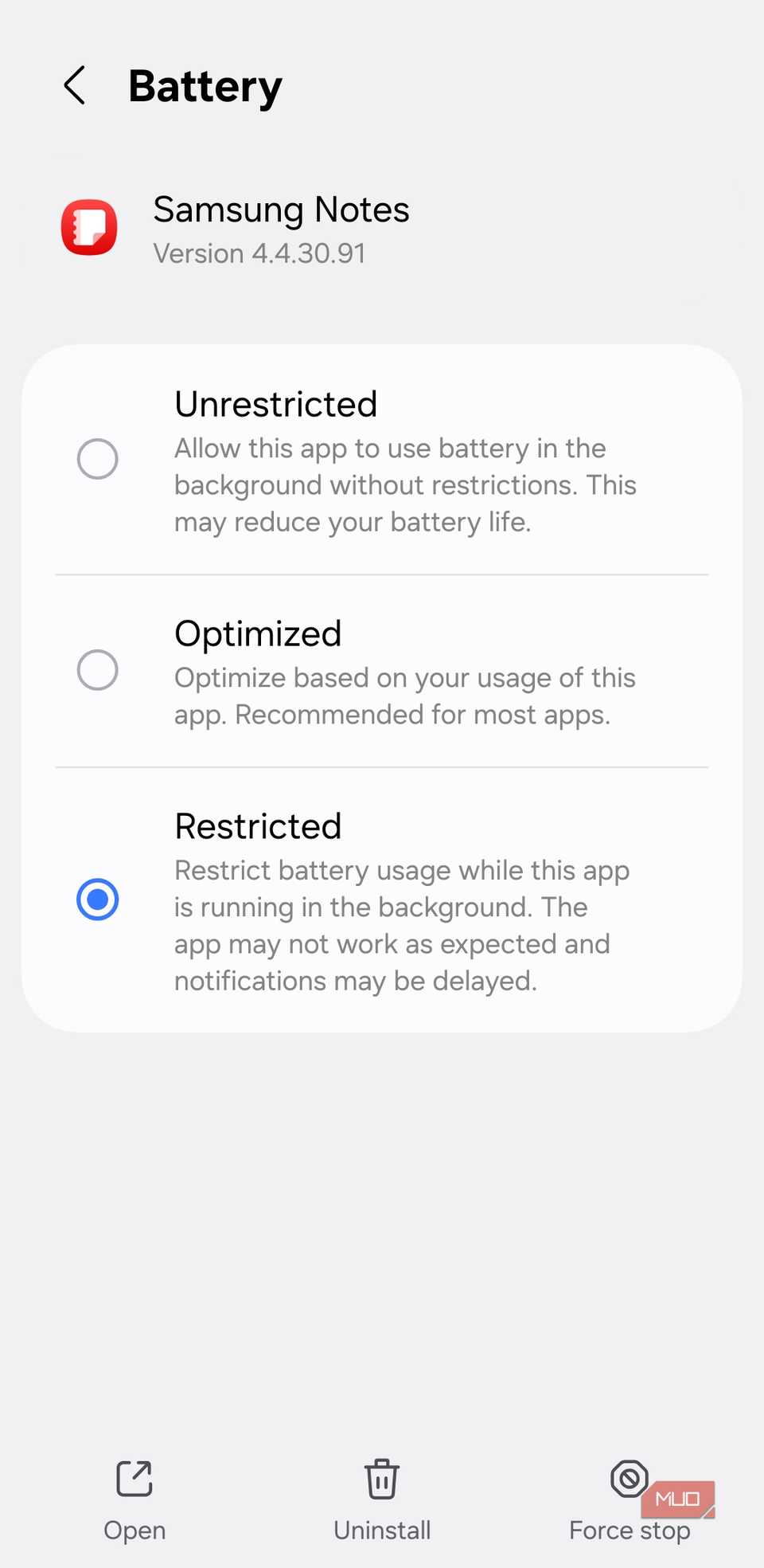 Background battery usage setting menu on Android