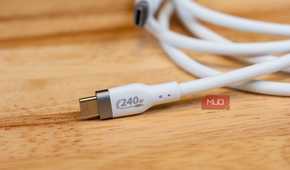 Close up of the HYPER HyperJuice 240W Silicone USB-C to USB-C Cable