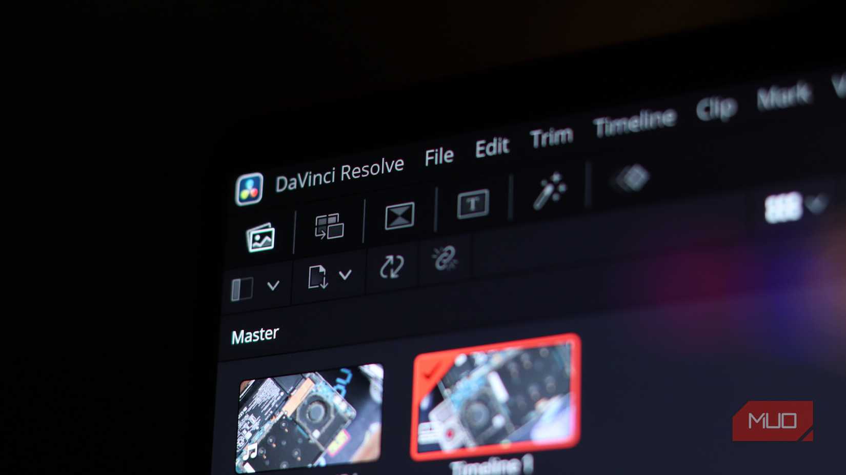 Davinci resolve menu bar.