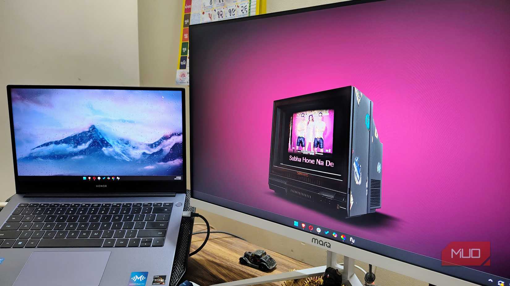 Supervise el fondo de pantalla en vivo personalizado de Lively Wallpaper.