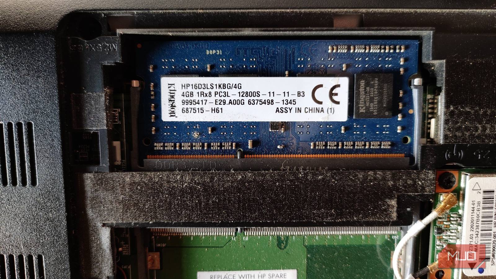 Laptop-RAM-at-the-back-of-laptop