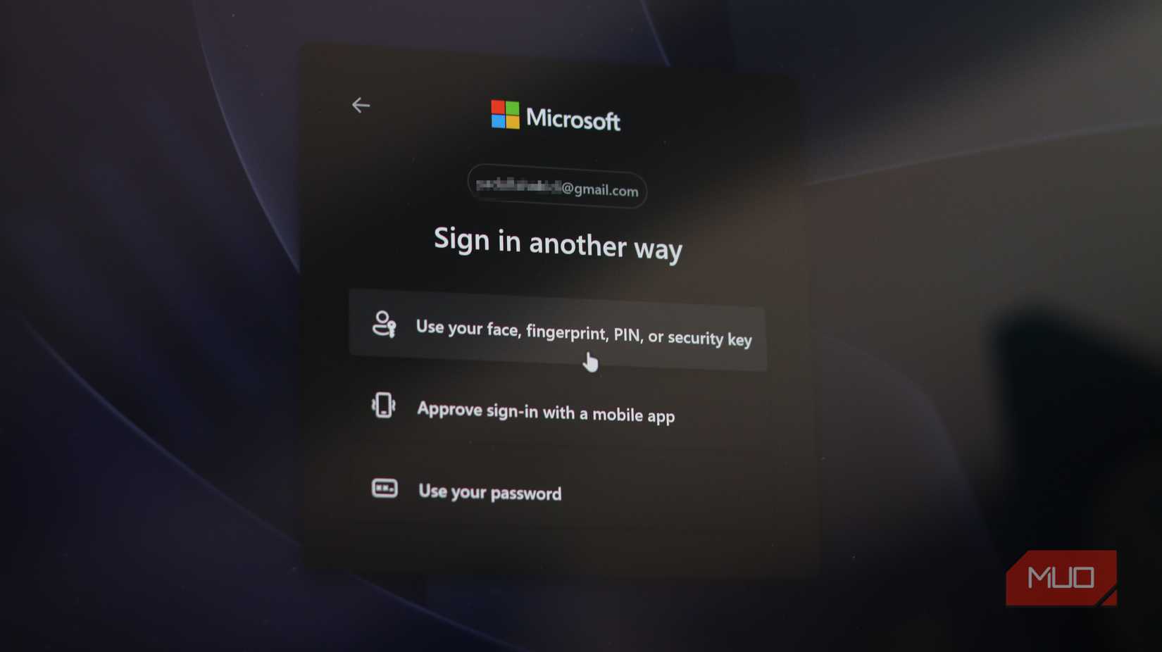 Microsoft website logging in options with Passkeys.