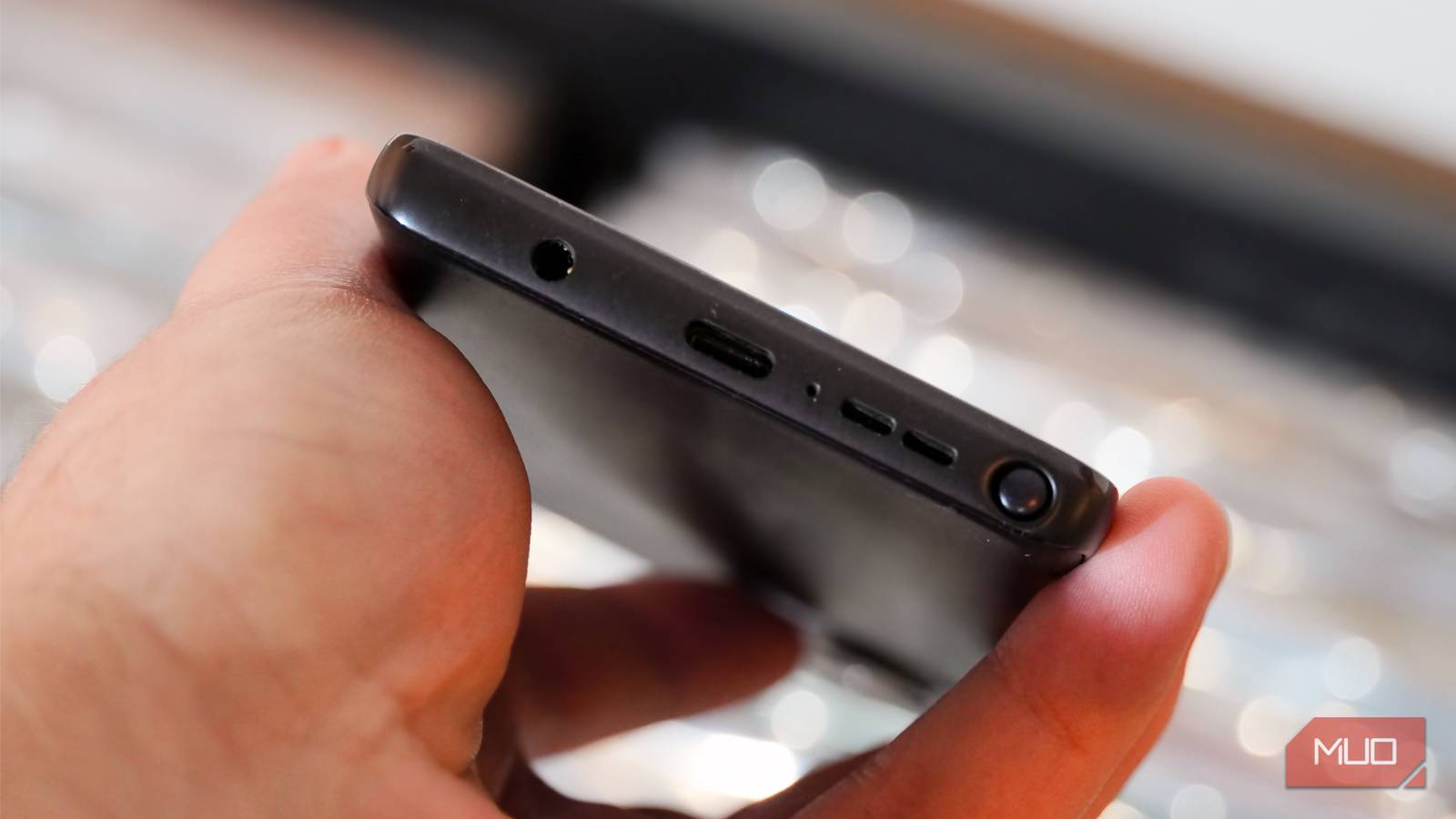 I don’t want the headphone jack back, give me this port instead
