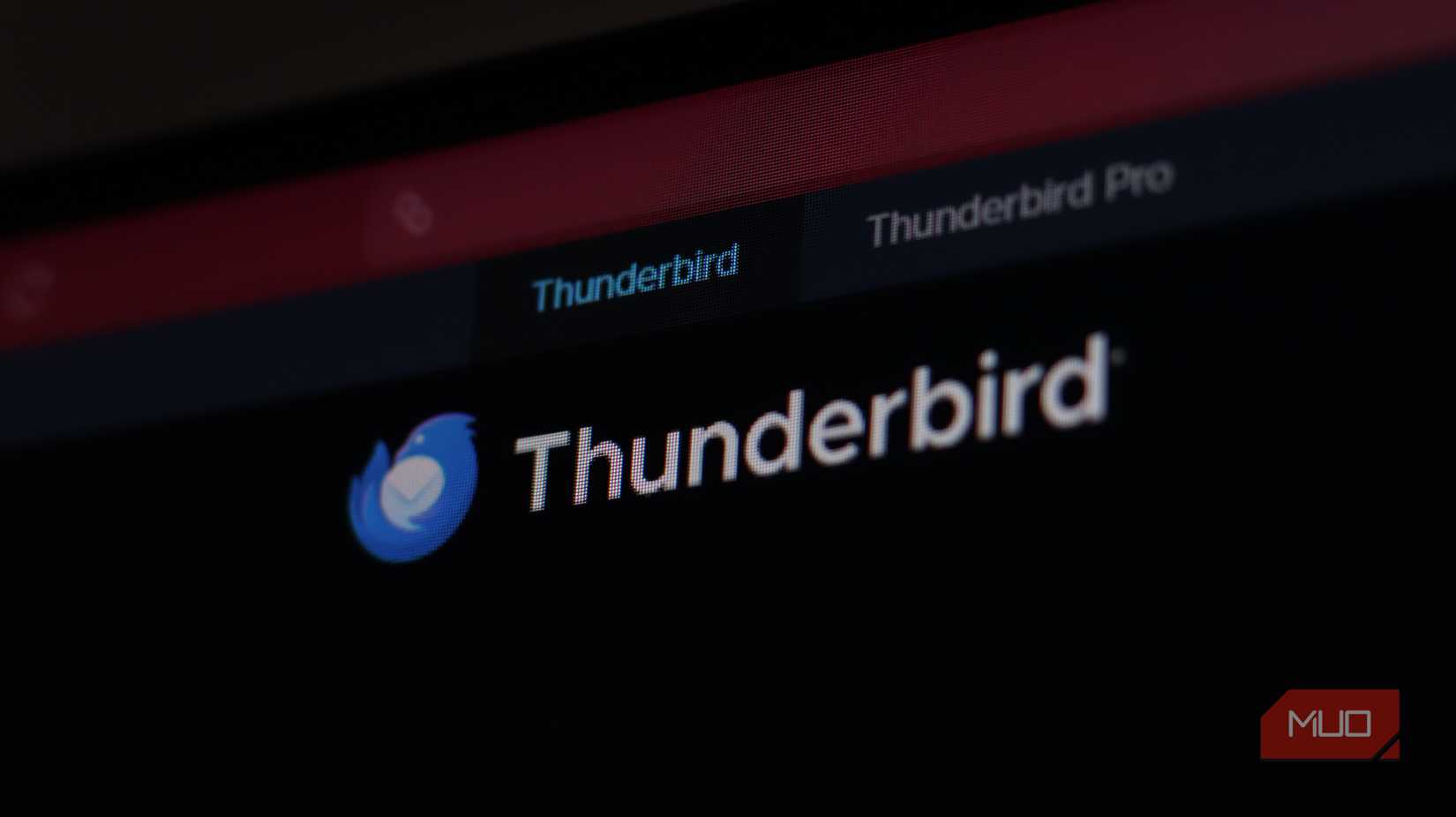 Mozilla thunderbird logo on its official website.