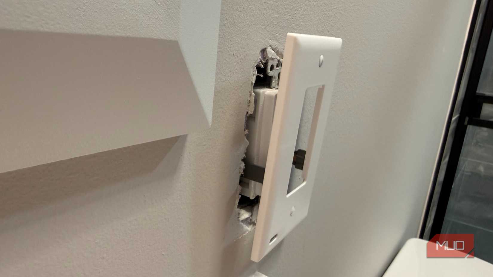 snappower guidelight partially inserted