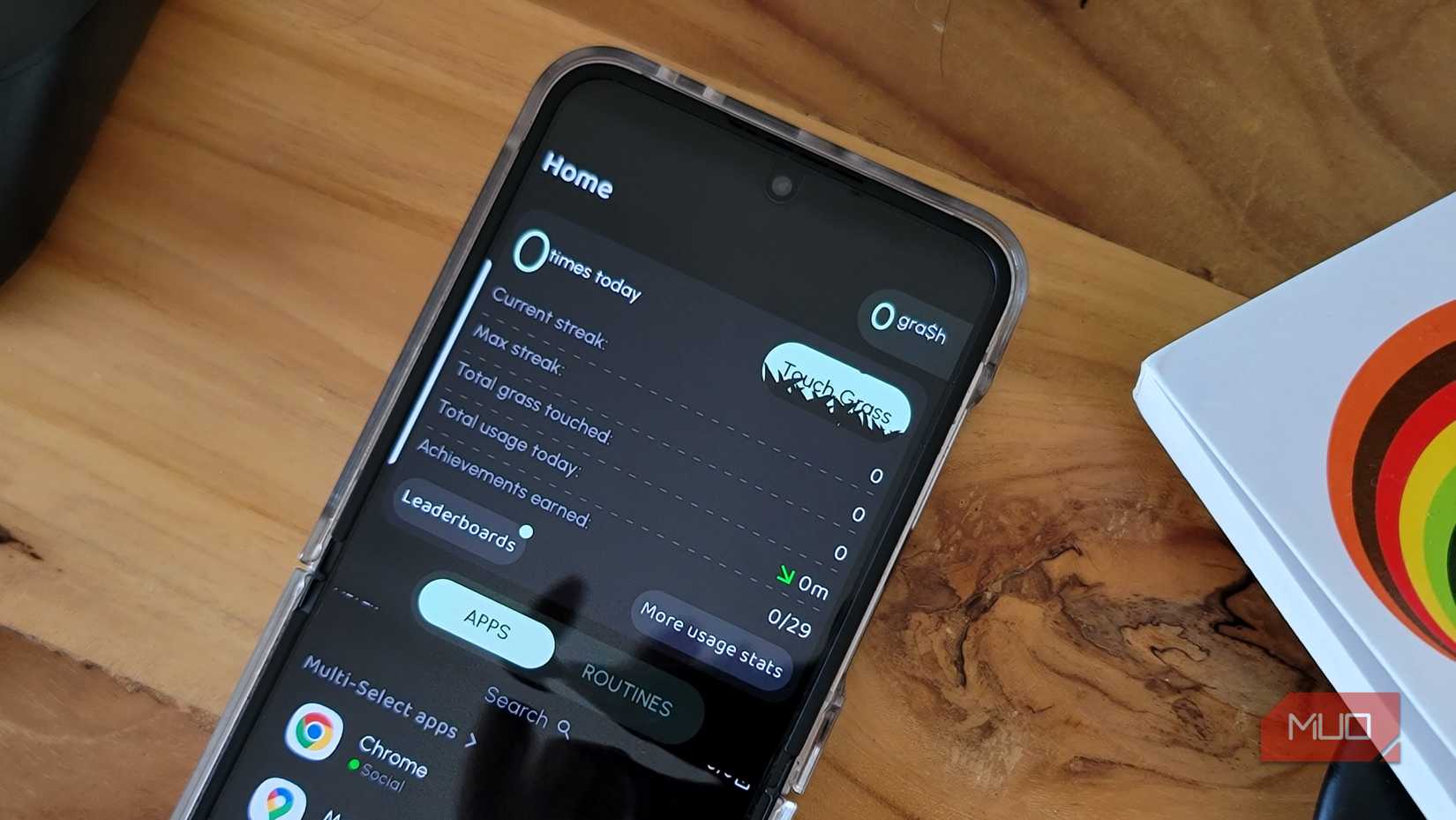 برنامه Touch Grass باز در سامسونگ گلکسی Z Flip 6
