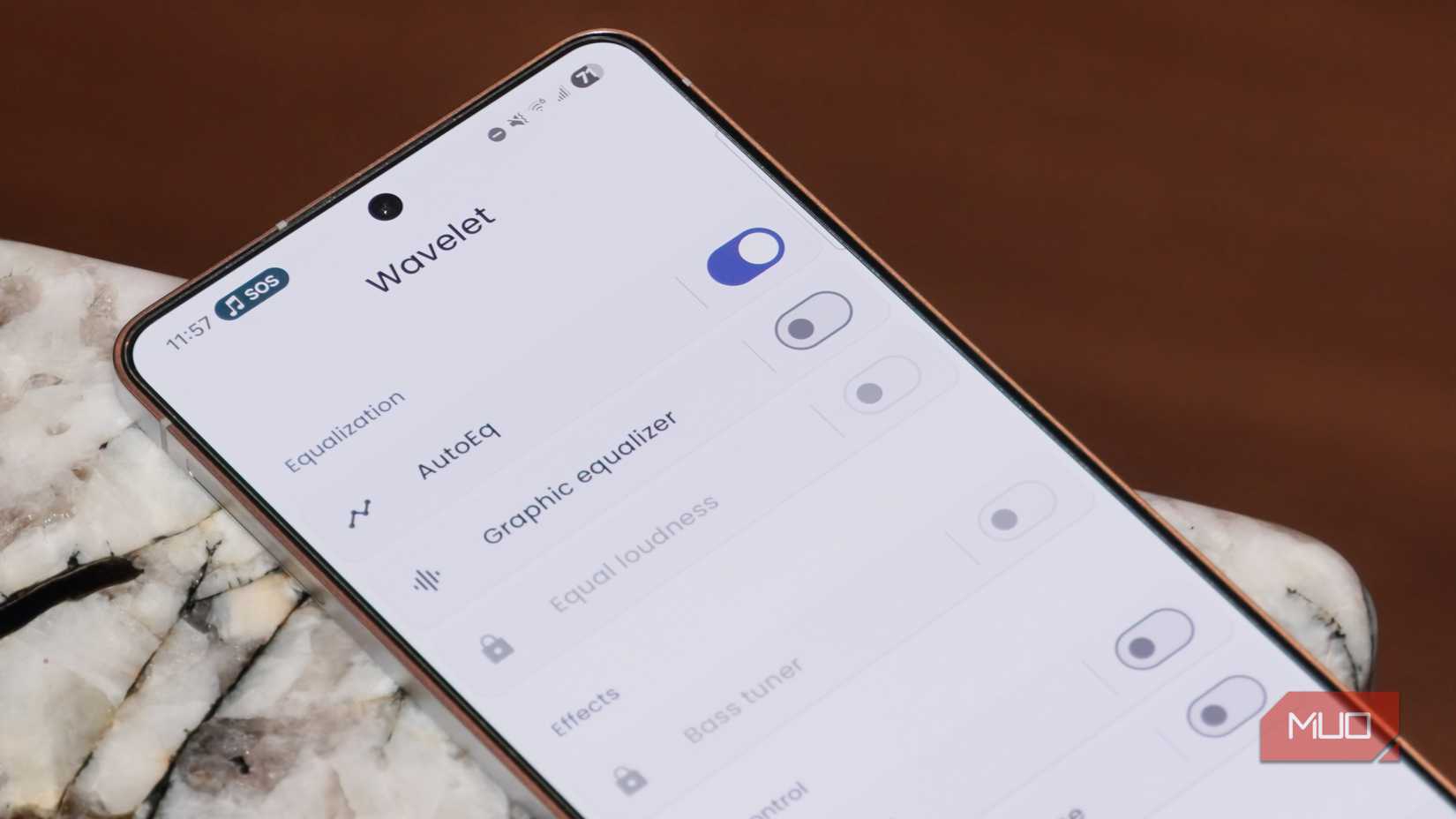 The AutoEQ toggle in the Wavelet app.