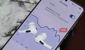 AirPods Pro 2 and their frequency response graph.
