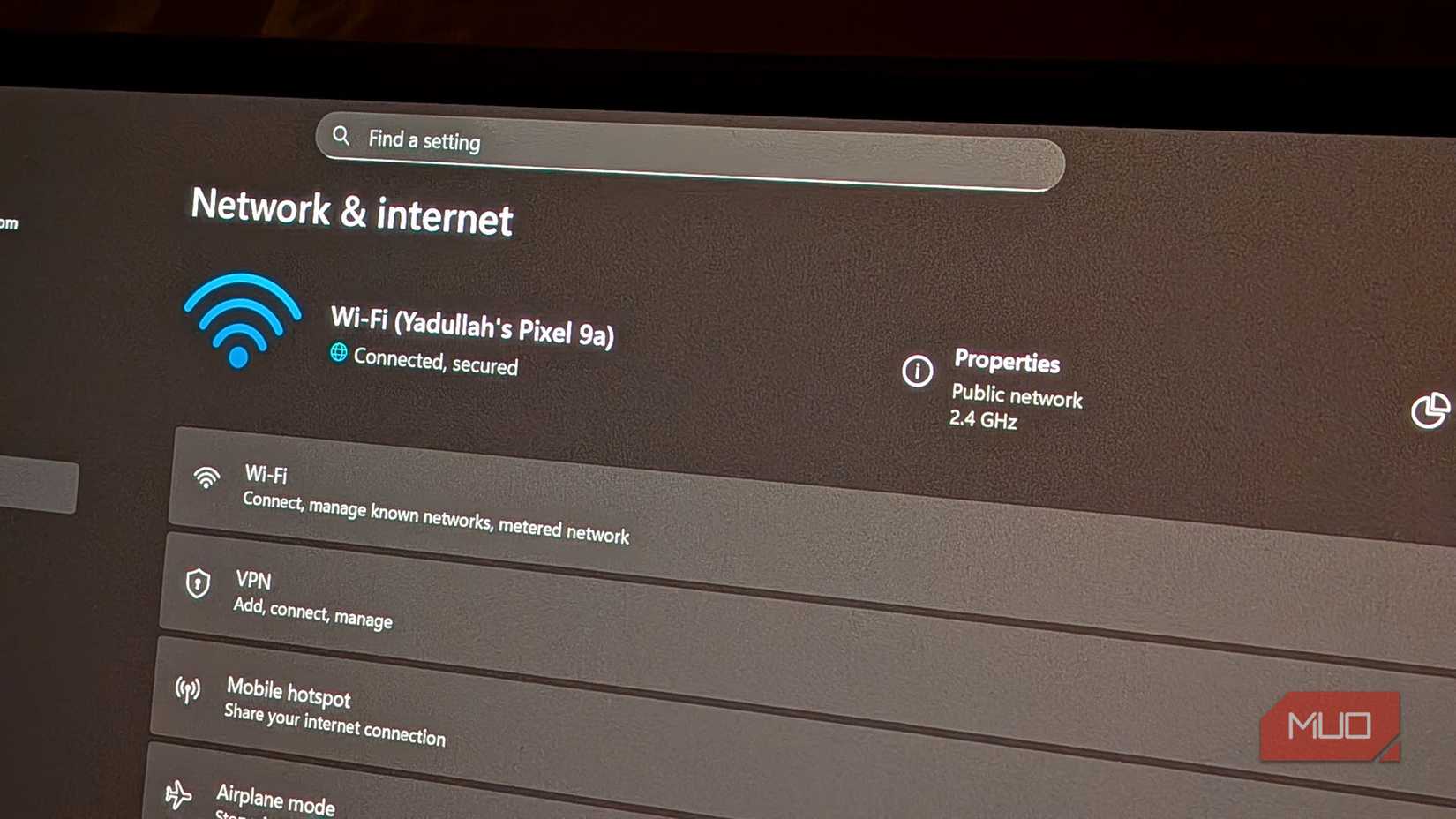 Windows network and internet settings page.
