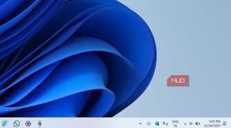 Windows taskbar showing location and microphone icons