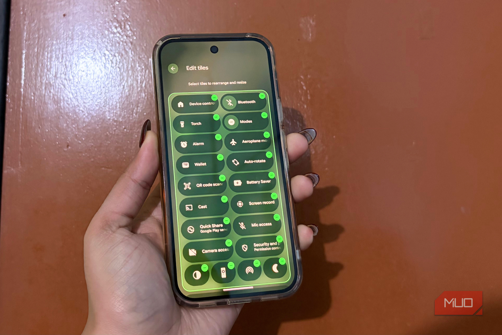 Editar mosaico en el panel de Configuración rápida en Google Pixel 10 Pro