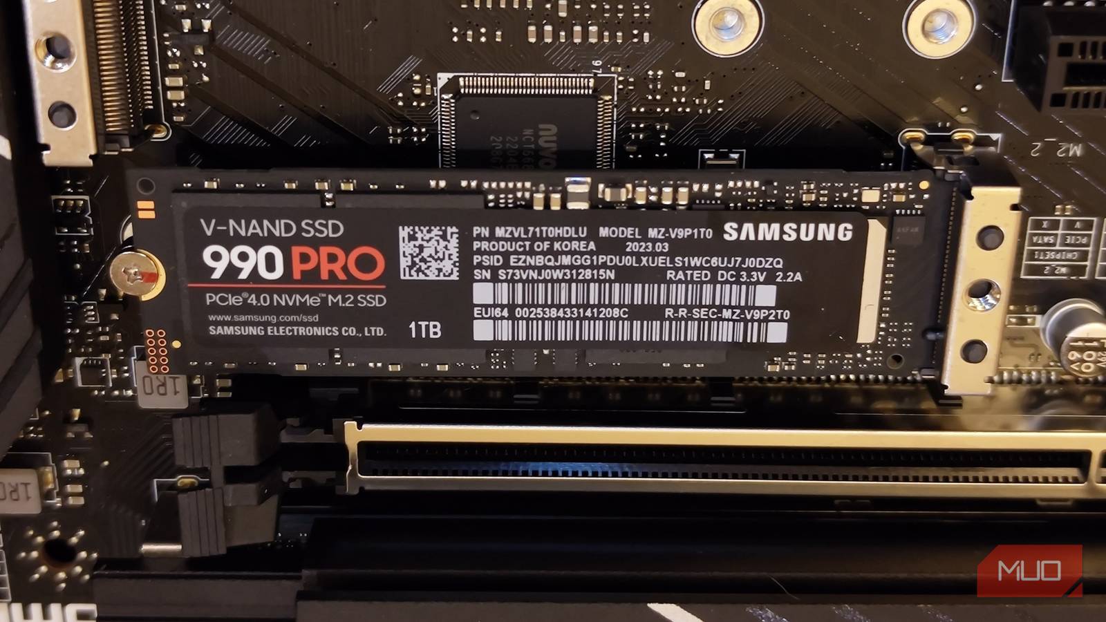 A risky Windows registry tweak can make your SSD almost twice as fast - MakeUseOf