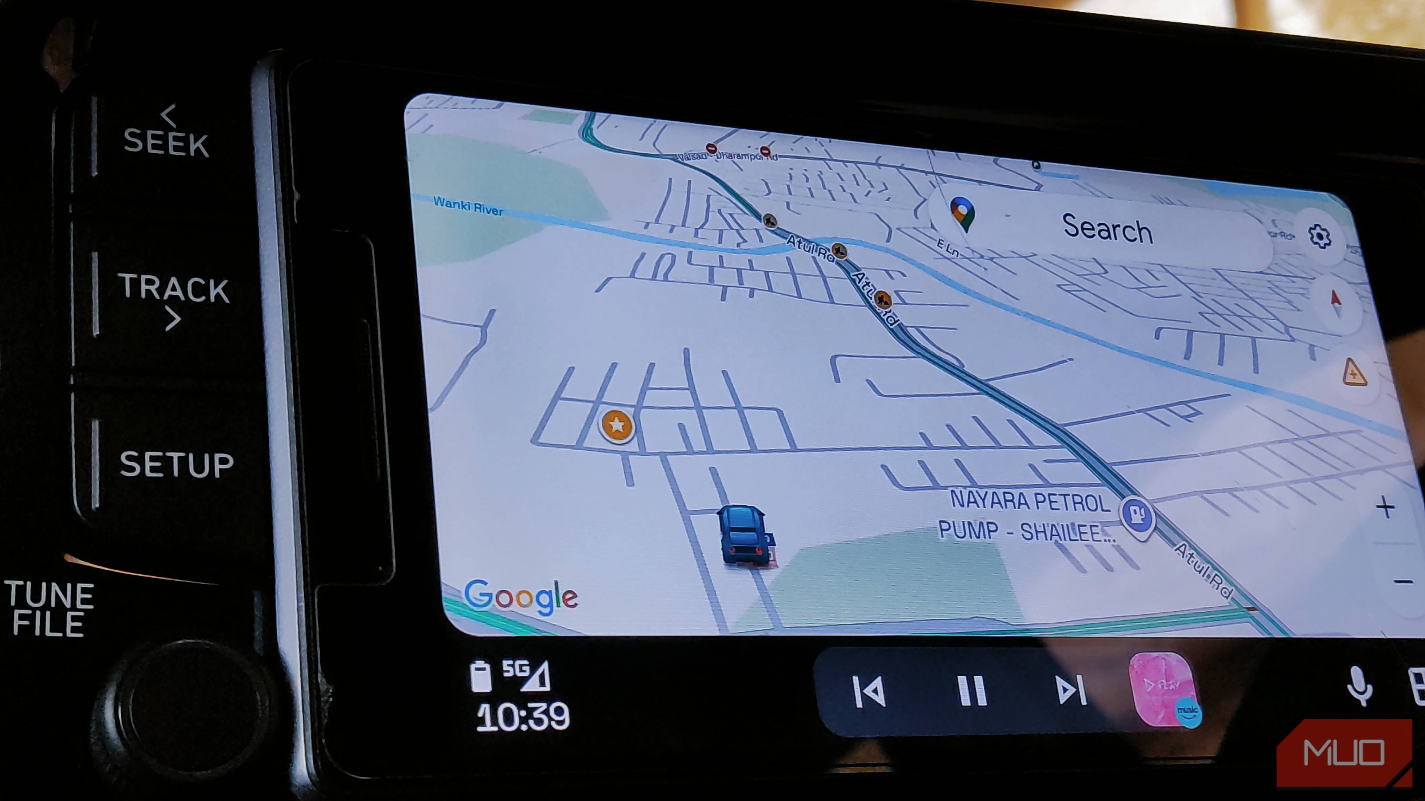 I didn’t buy a new car stereo — I just used this app on an old Android ...