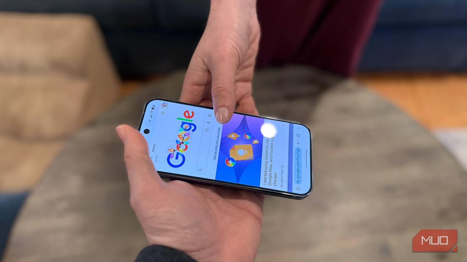 Never hand your phone to someone without using this hidden security trick