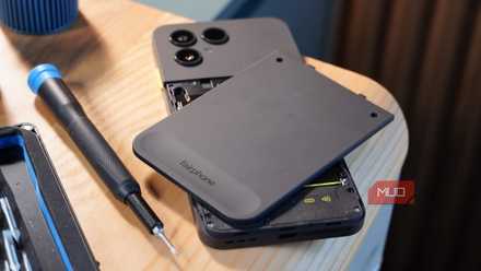 The Fairphone 6 with the back panel removed.