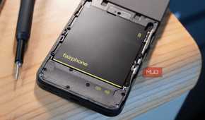 The battery on the Fairphone 6.