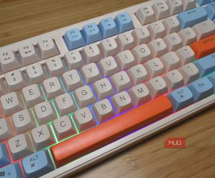 আমি ভেবেছিলাম কীবোর্ড ওএলইডি স্ক্রিনটি একটি কৌশল ছিল যতক্ষণ না আমি এটি ব্যবহার করি আমি ভেবেছিলাম কীবোর্ড ওএলইডি স্ক্রিনটি একটি কৌশল ছিল যতক্ষণ না আমি এটি ব্যবহার করি