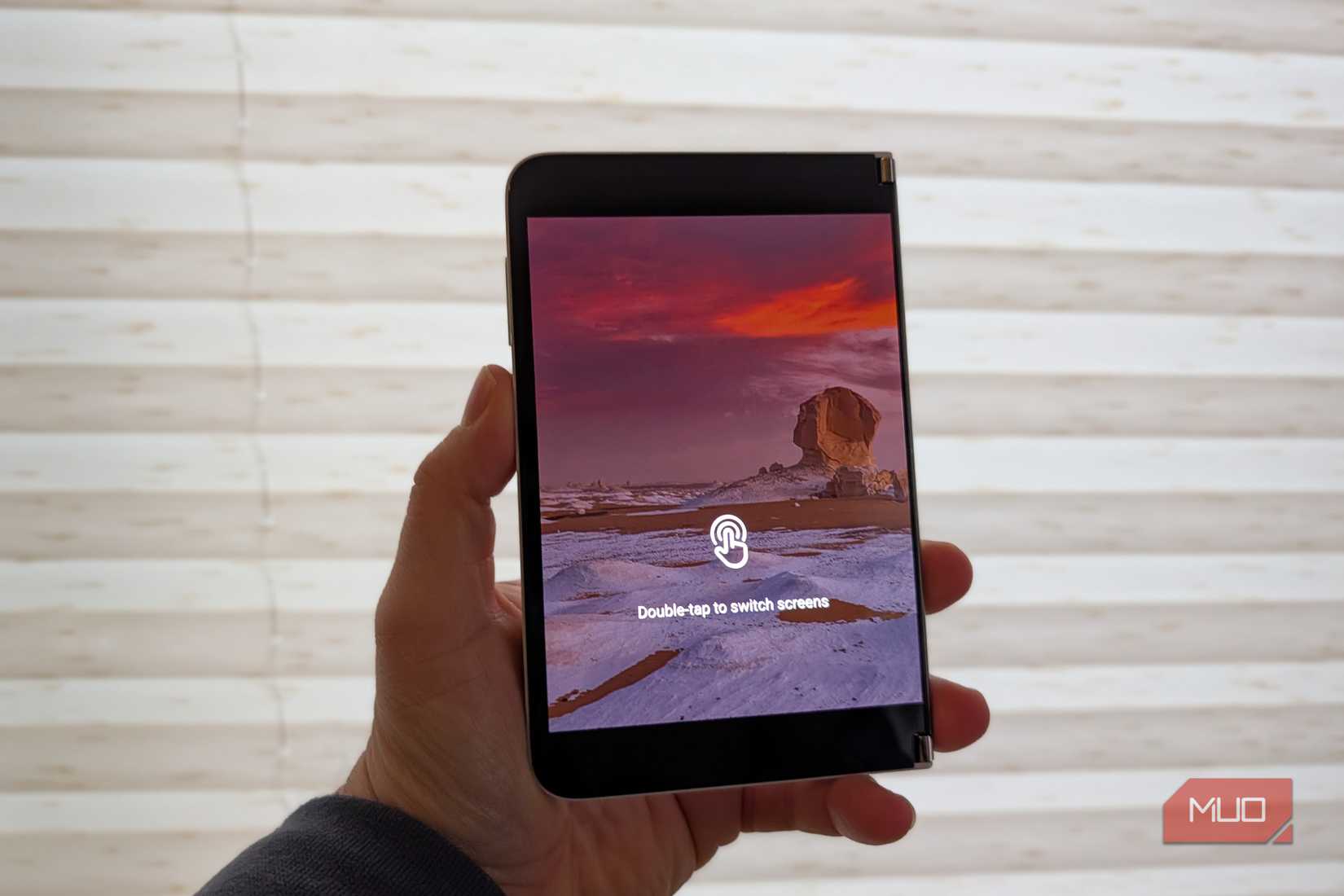 Using Surface Duo Closed