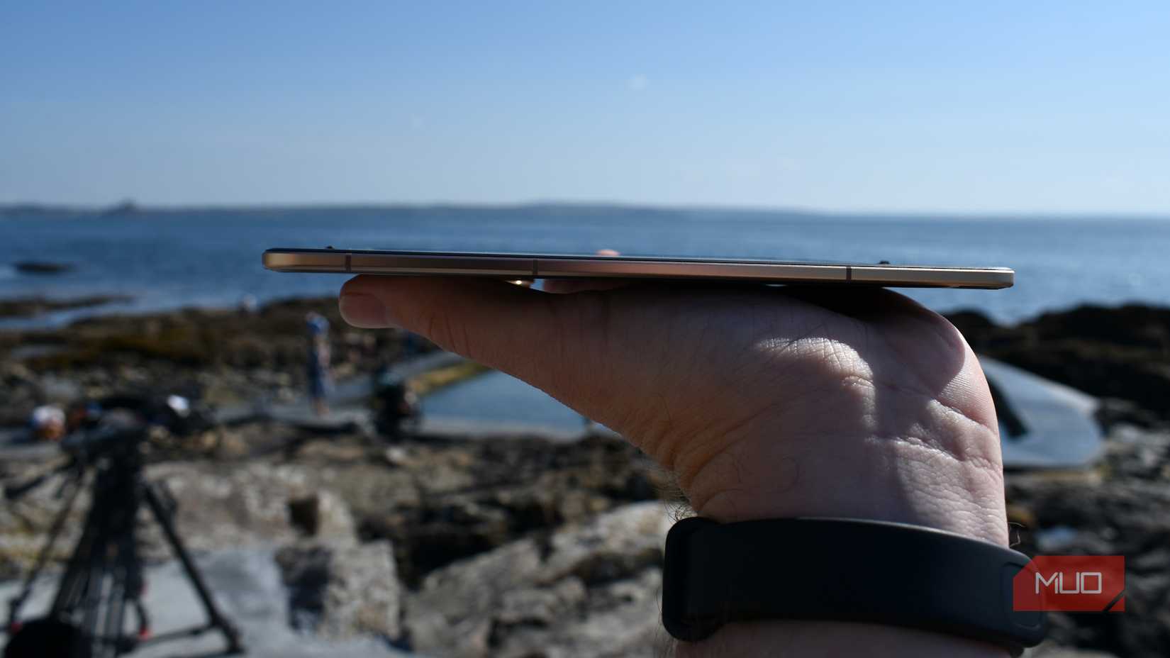 honor magic v5 opened flat