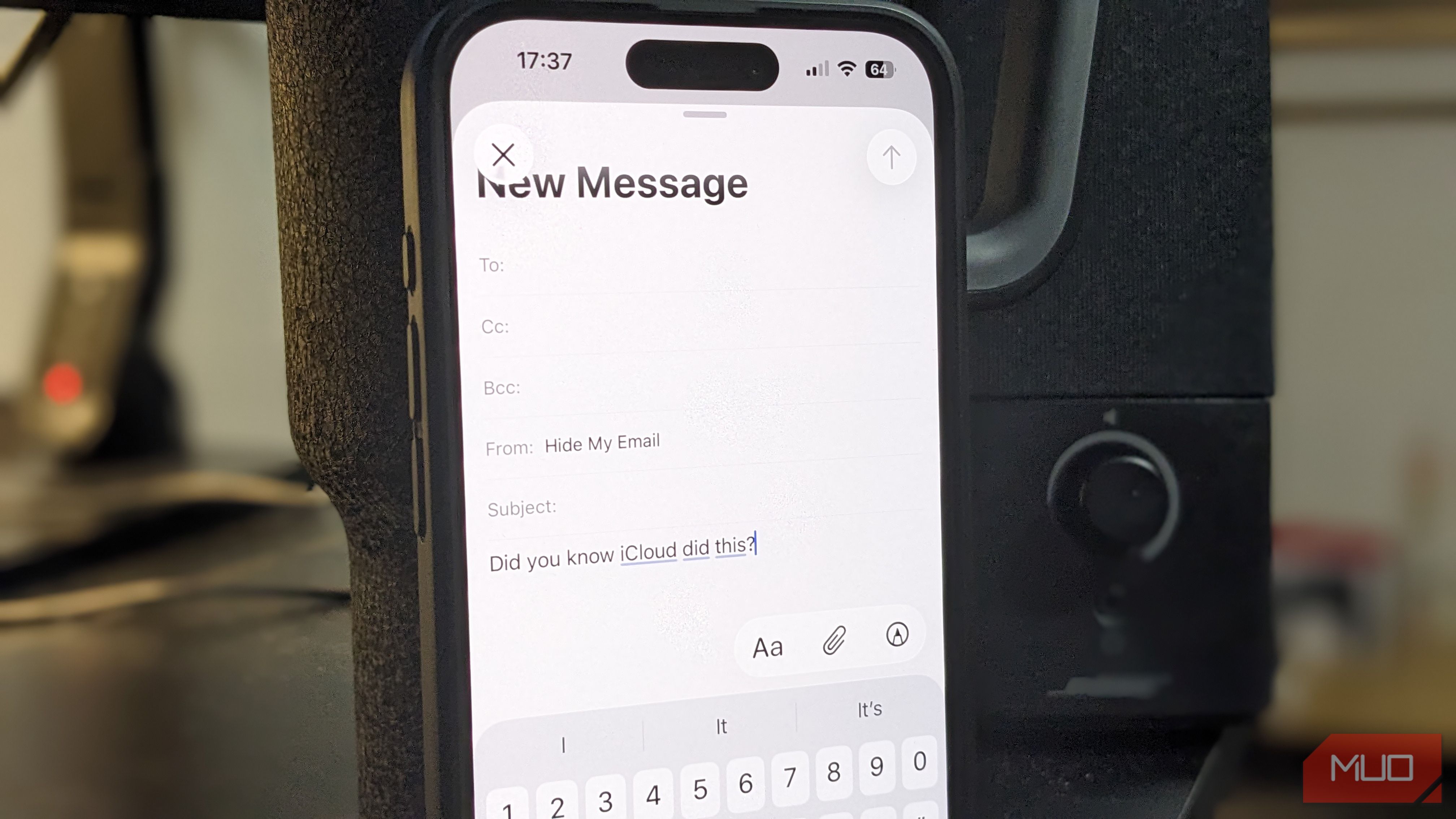 iCloud Hide My Email in Mail App on iPhone