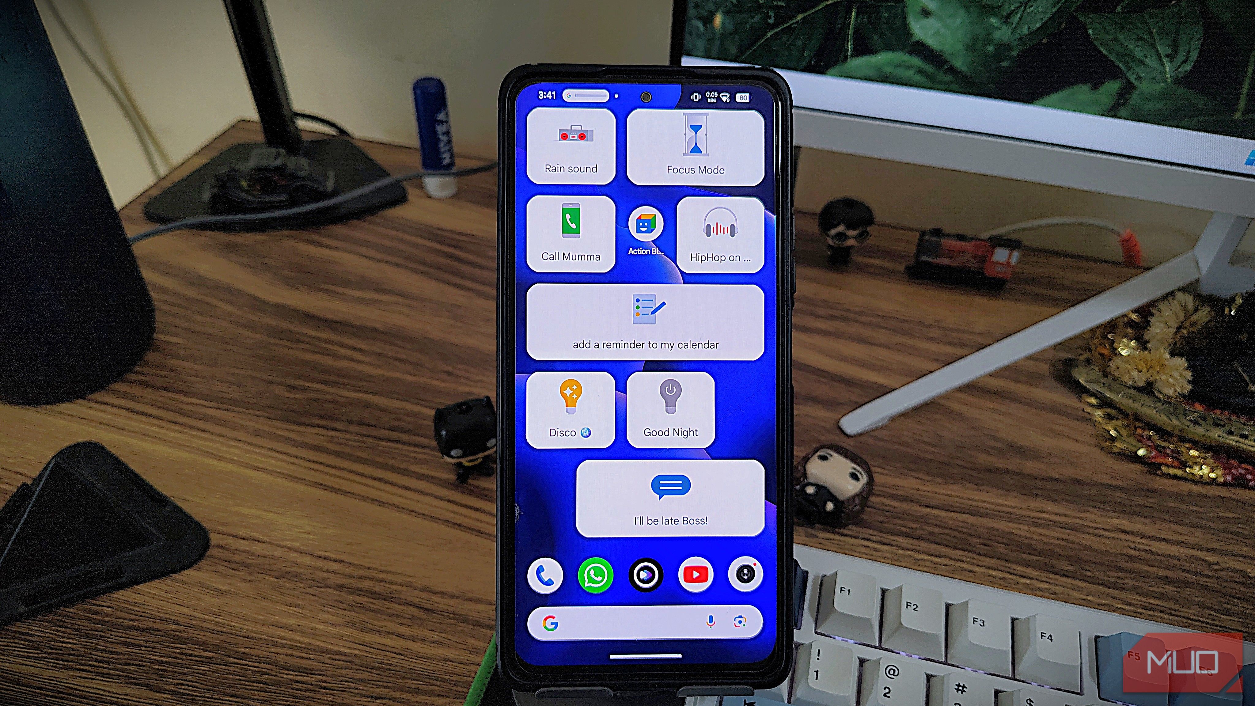 Multiple Action Block widgets in different sizes on Android homescreen.