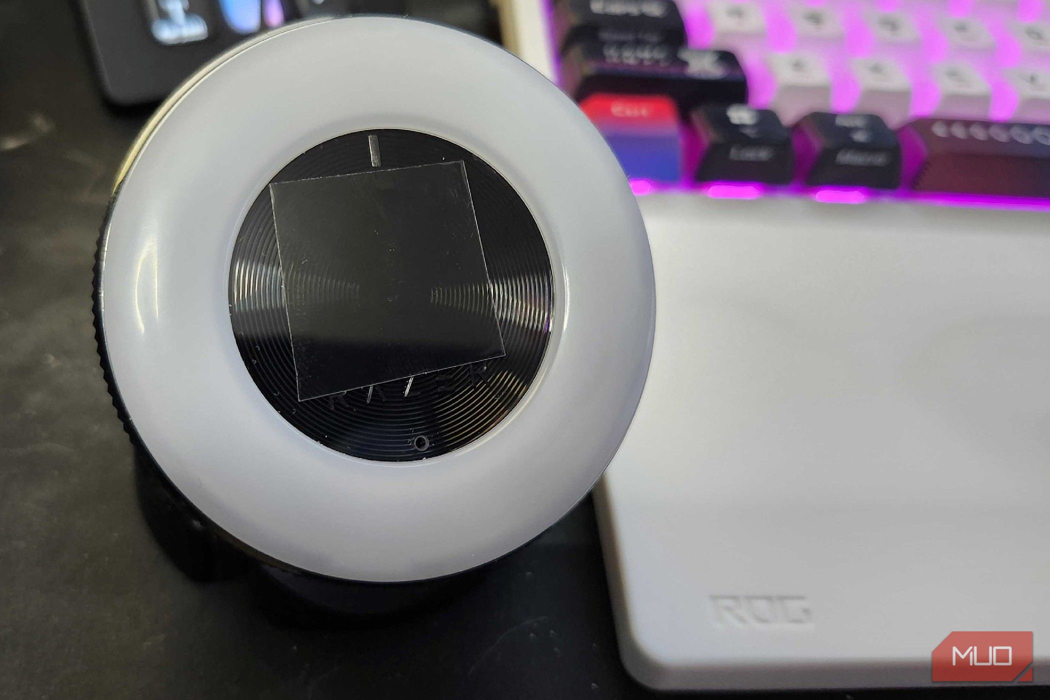 A small piece of Polarizing film on the Razer Kiyo camera