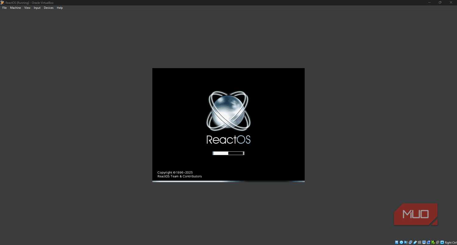 ReactOS boot screen.
