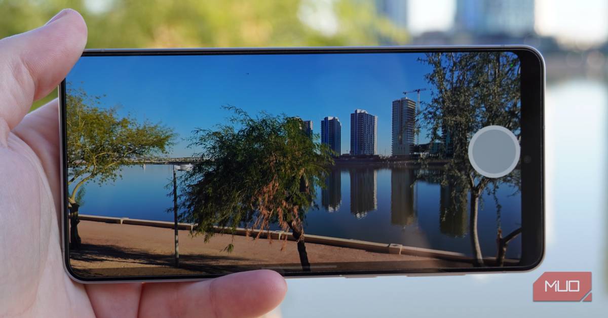 makeuseof.com - Brady Snyder - These minimalist camera apps made me enjoy photography again