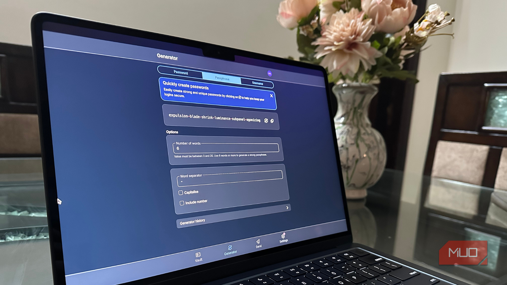 MacBook-এ Bitwarden ব্যবহার করা