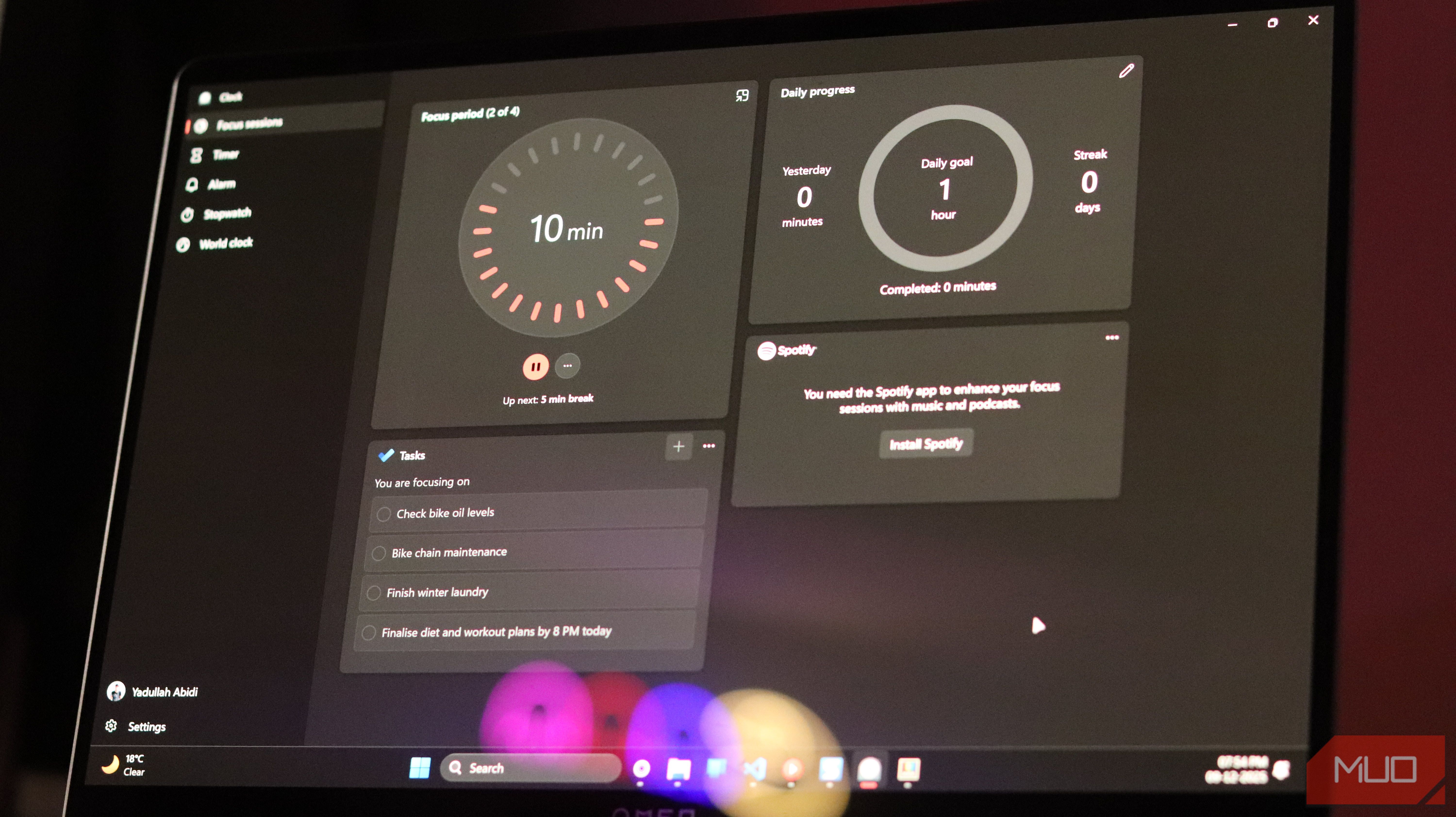 Windows 11 has a great focus mode that blocks distractions automatically