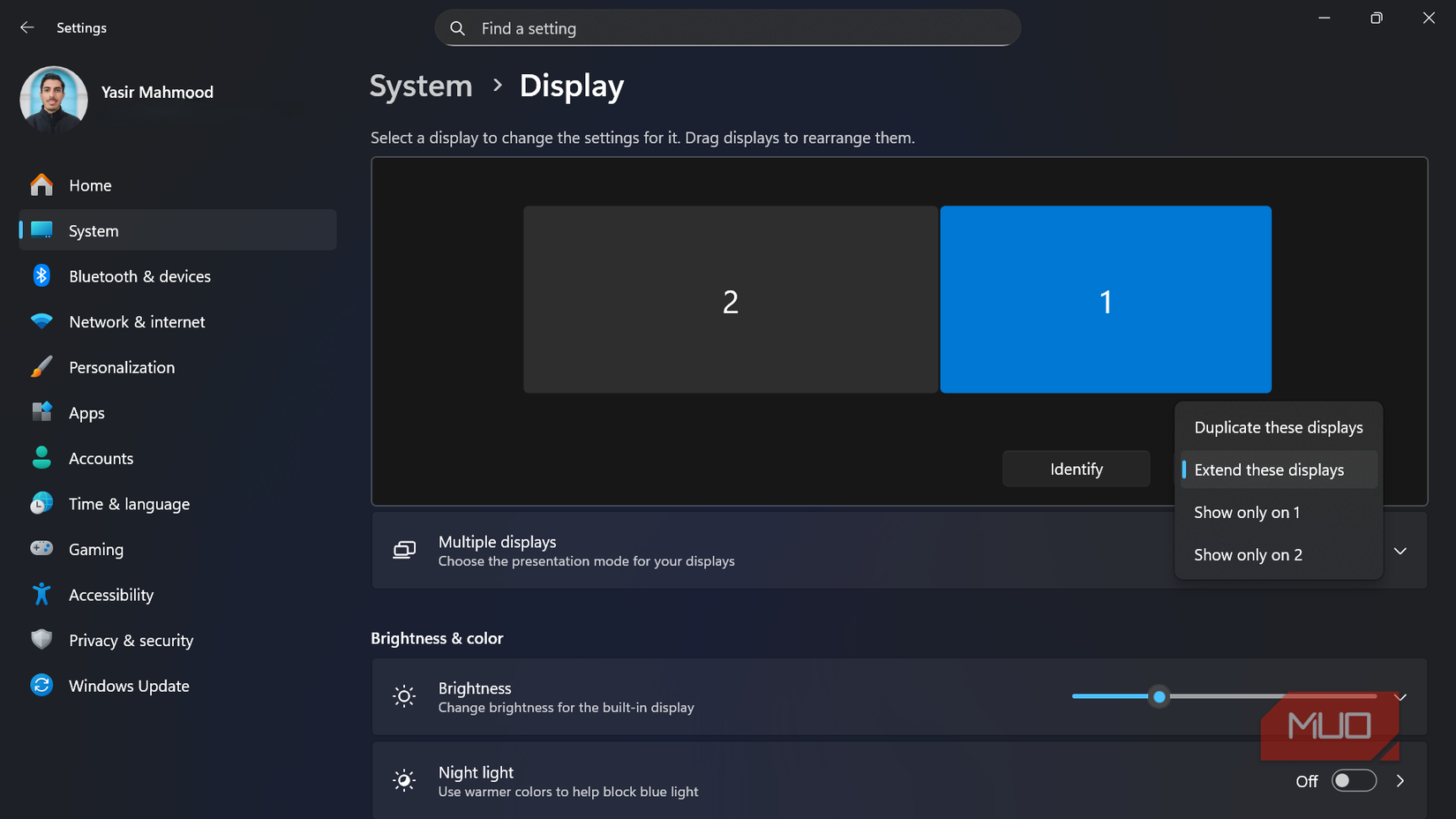 Windows multiple display settings.