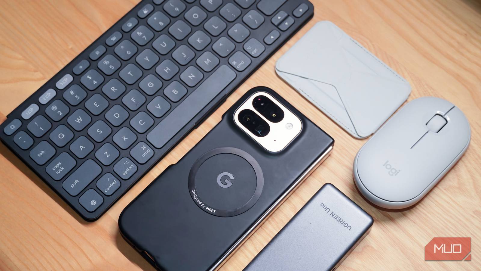 4 cheap gadgets that make an Android phone a real laptop replacement 4 cheap gadgets that make an Android phone a real laptop replacement