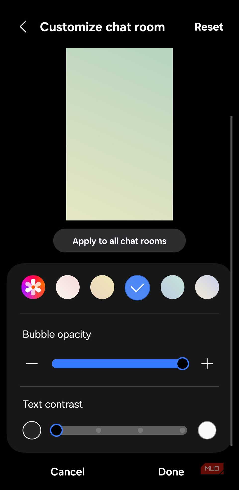 Chat customization options in Samsung Messages