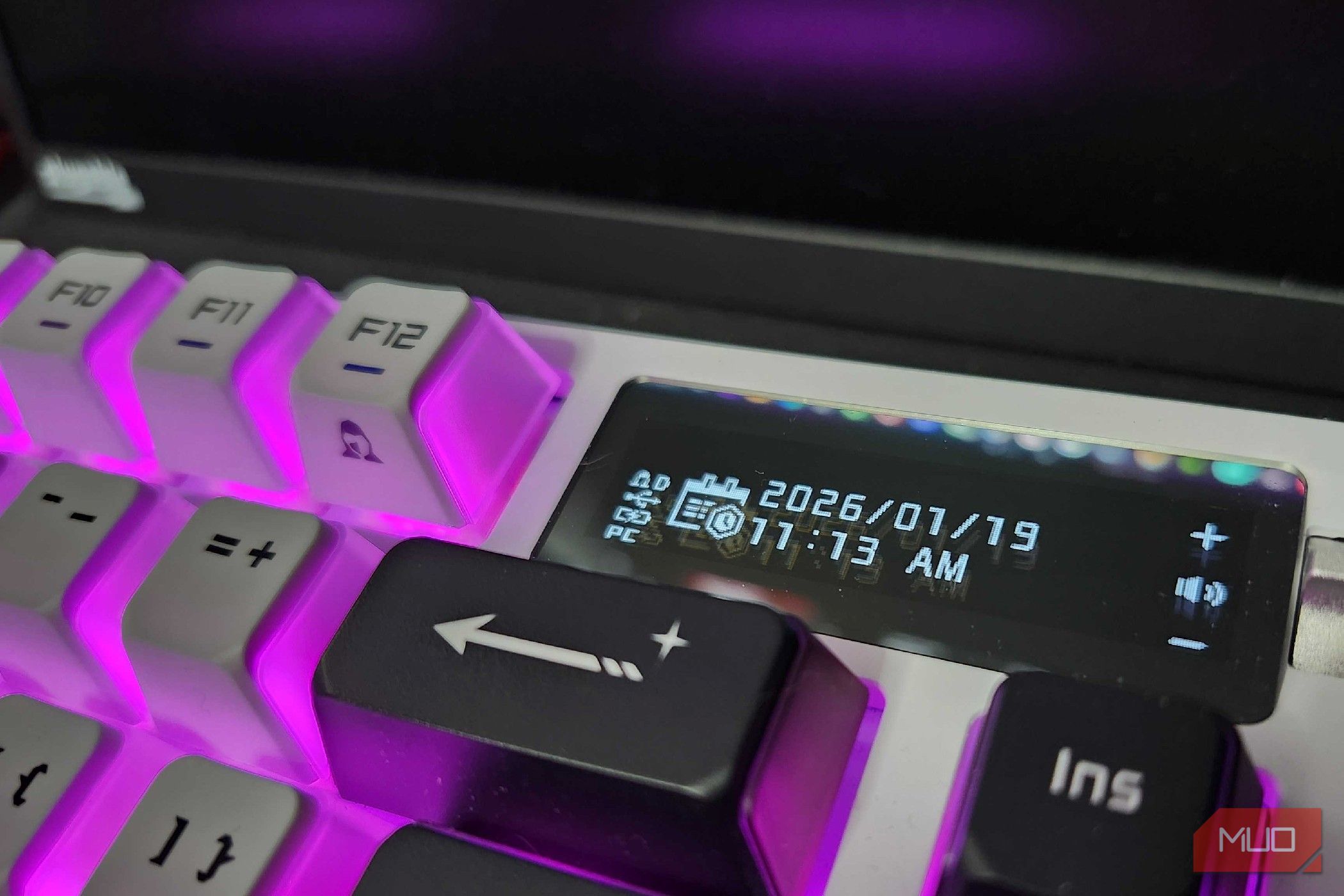 I thought keyboard OLED screens were a gimmick until I actually used one