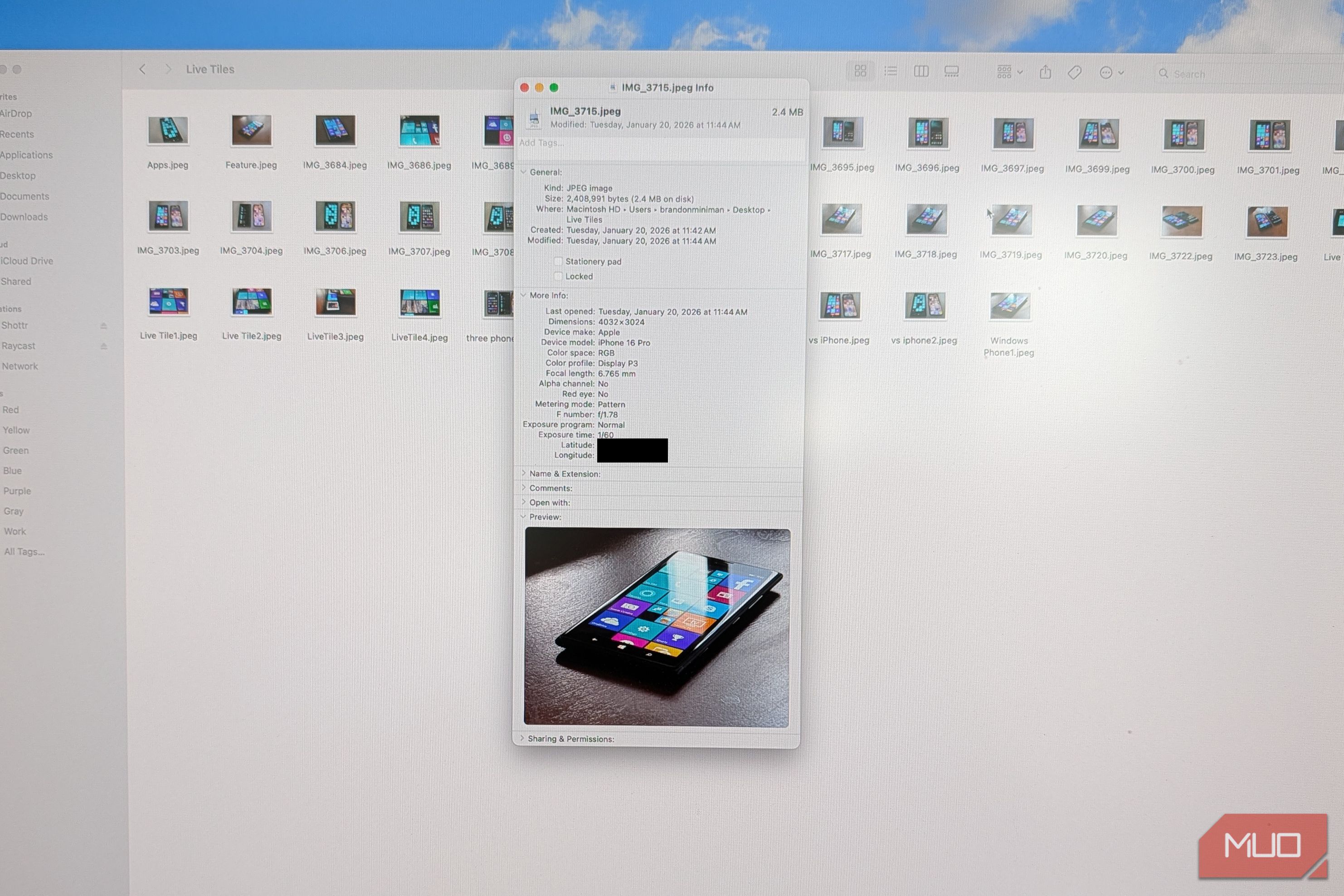 Never share a photo before using this one-click privacy app