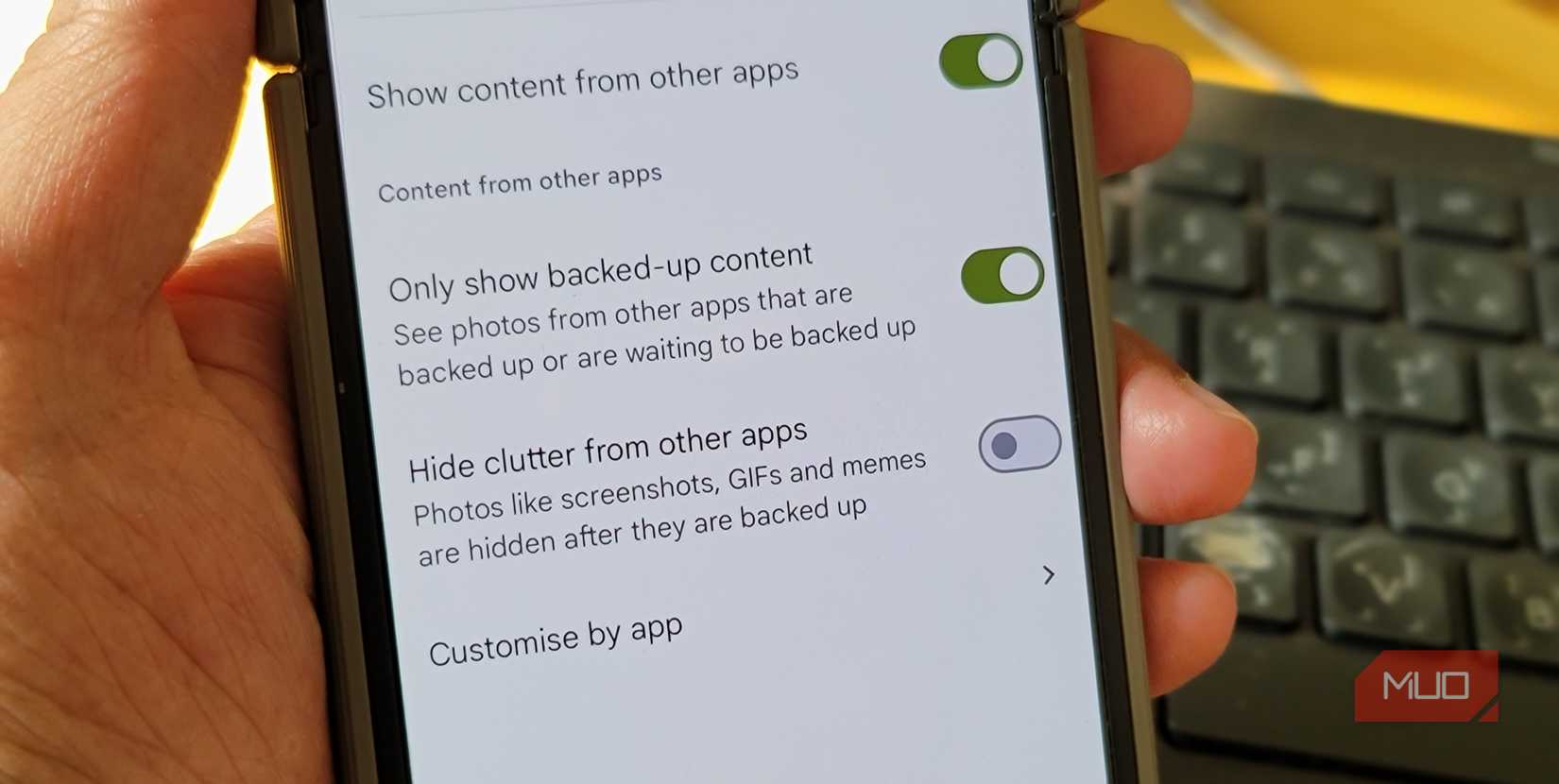 Google Photos hide clutter option visible in Galaxy Z Flip 6-1
