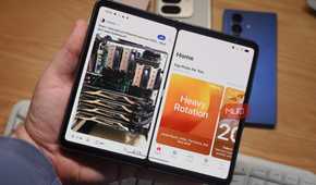 Split screen view on a Google Pixel phone.