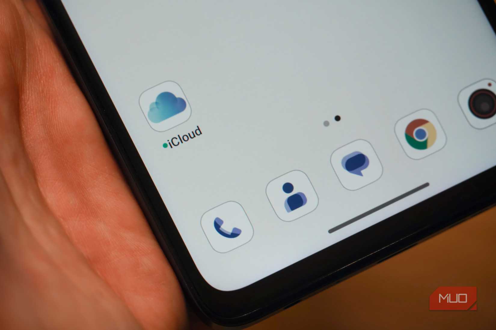 The app icon for an iCloud web app on Android.