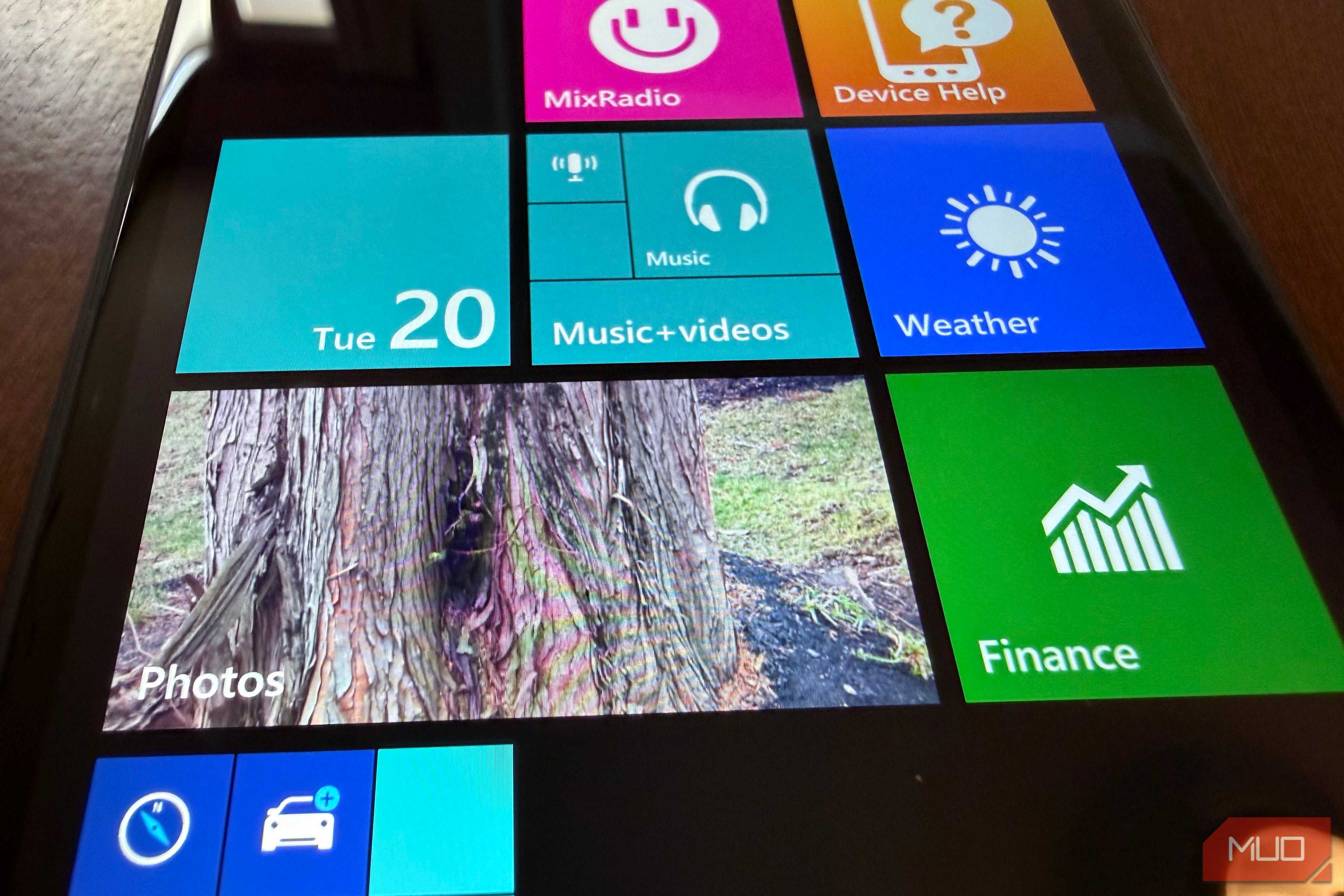 Active Tile Color Phone I still haven’t found a smartphone that beats Windows Phone’s amazing ...